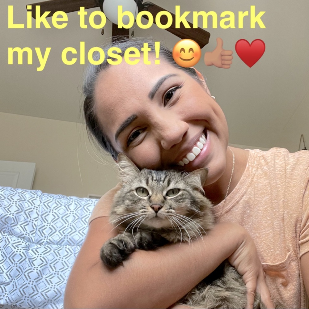 Hit that “like” to bookmark my closet ♥️